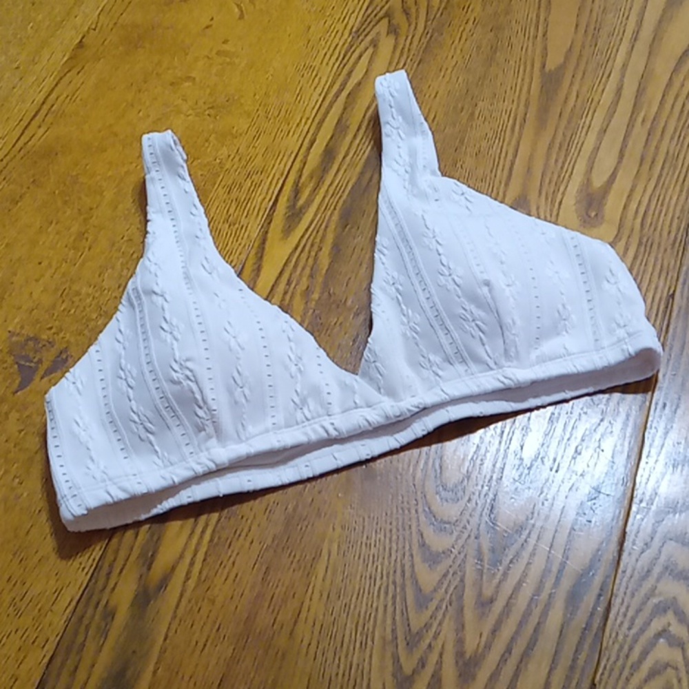 Andie Bikini Medium Swim Top TRIANGLE BELMAR COCONUT CREAM NEW Beach Resort Pool